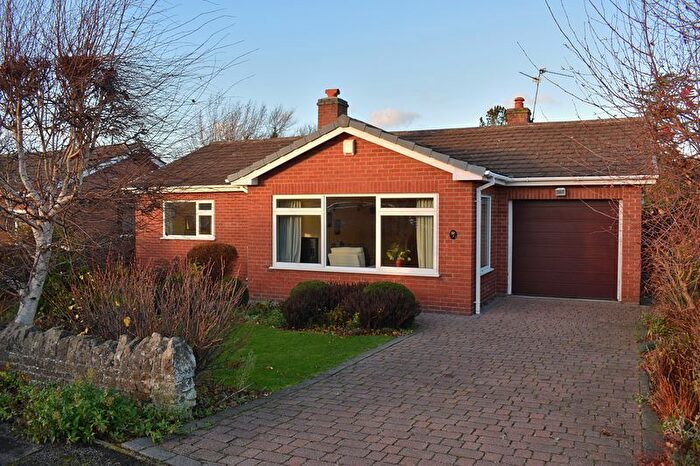 2 Bedroom Detached Bungalow For Sale In Mills Close, Long Bennington, NG23