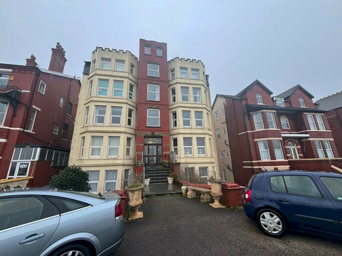 1 Bedroom Flat To Rent In Promenade, Southport, PR9
