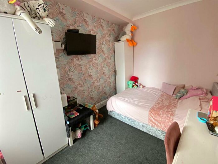 3 Bedroom End Of Terrace House For Sale In Lovewell Road, Gorleston, NR31