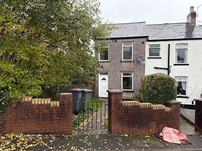 3 Bedroom End Of Terrace House For Sale In Clifton Square, Griffithstown, Torfaen, NP4