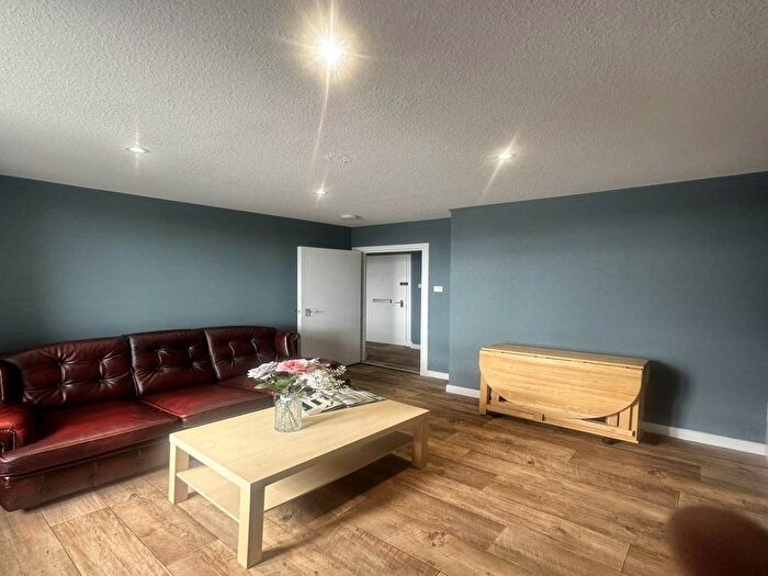 1 Bedroom Detached House To Rent In Raglan Street, Dundee, DD4