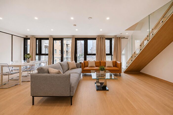 3 Bedroom Apartment To Rent In Meridian Place, London, E14