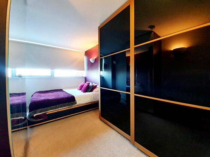 2 Bedroom Apartment To Rent In Bridgewater Place Water Lane Leeds, LS11