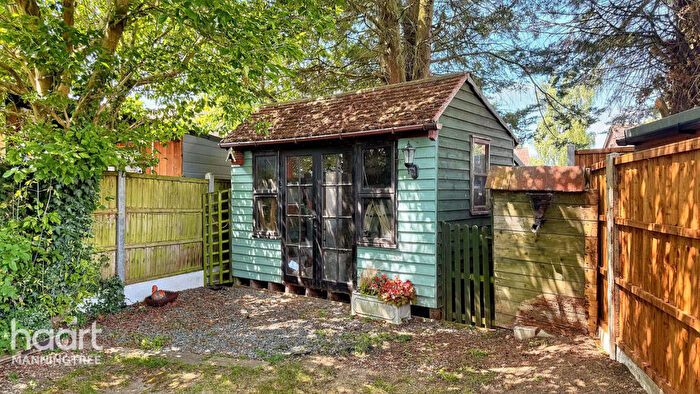 4 Bedroom Semi-Detached House For Sale In Hook End Road, Hook End, Brentwood, Essex, CM15