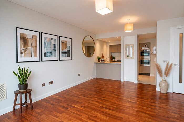 2 Bedroom Flat For Sale In Leftbank, Manchester, M3