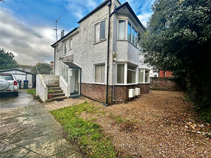 2 Bedroom Flat To Rent In Downview Road, Worthing, BN11