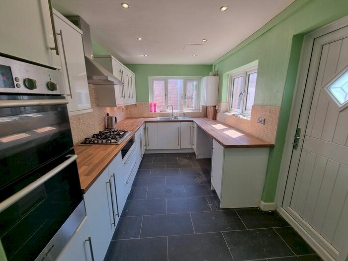 2 Bedroom Semi-Detached House To Rent In Gloucester Road, Salford, M6