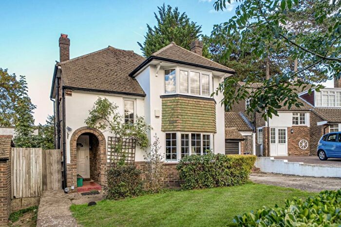 4 Bedroom Detached House For Sale In Ownstead Gardens, South Croydon, CR2