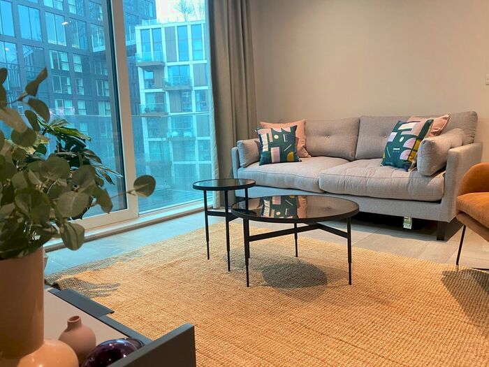 2 Bedroom Flat To Rent In Angel Gardens, Manchester, M4