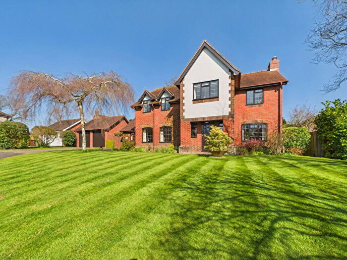 5 Bedroom Detached House For Sale In Fox Lea, Findon Village, Worthing, BN14