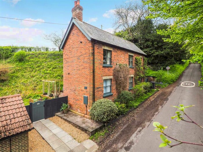 3 Bedroom Detached House For Sale In Stoke, Andover, SP11