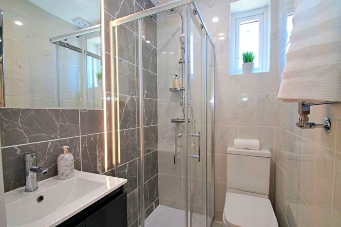 2 Bedroom Flat For Sale In Welldon Crescent, Harrow, HA1