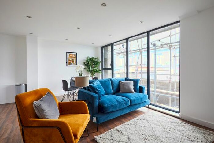 2 Bedroom Flat To Rent In Crossbank House Lower Broughton Road, Salford, M7