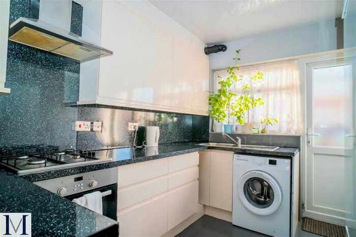 1 Bedroom Property To Rent In Cranford Drive, Hayes, Middlesex, UB3