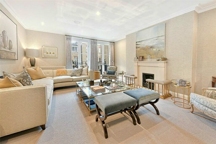 3 Bedroom Mews To Rent In Dorset Mews, Knightsbridge, SW1X