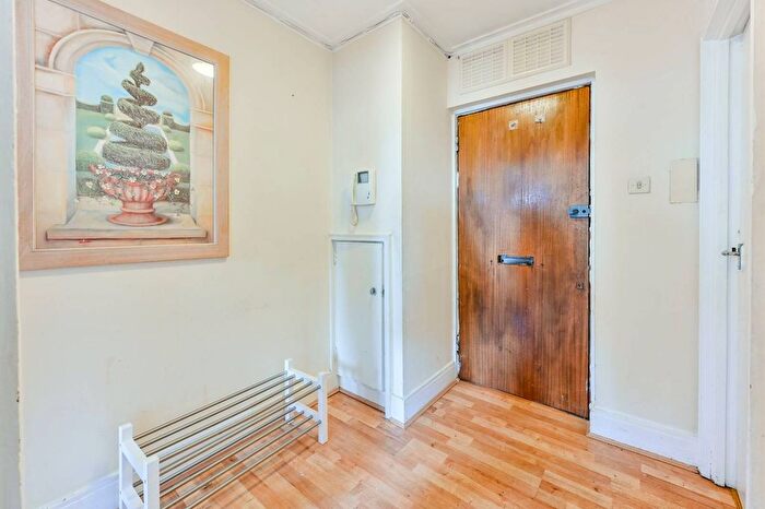 1 Bedroom Flat For Sale In Collingwood House, Fitzrovia, London, W1W