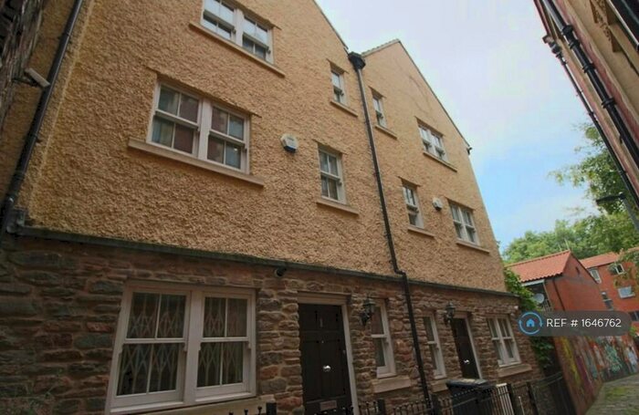 3 Bedroom Terraced House To Rent In Redcross Lane, Bristol, BS2