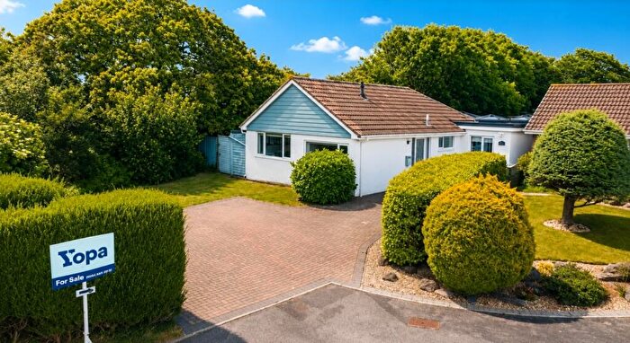 4 Bedroom Detached Bungalow For Sale In Veasy Park, Plymouth, PL9