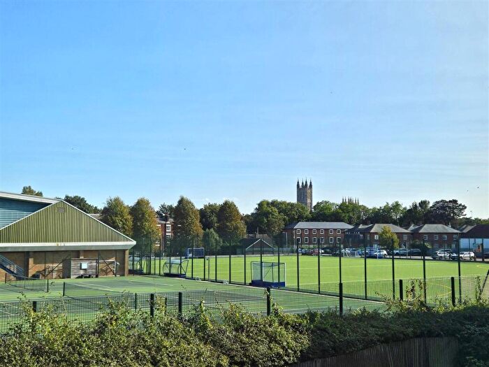2 Bedroom Apartment To Rent In Holters Mill, The Spires, Canterbury, CT2