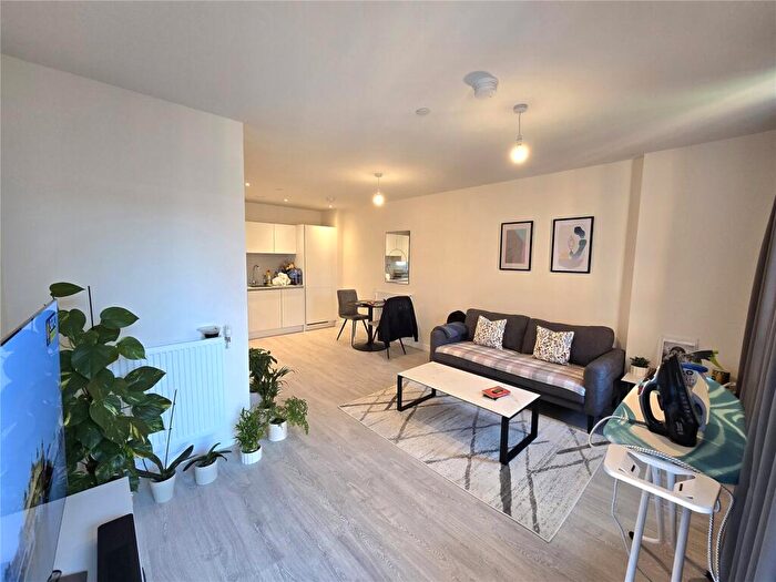 1 Bedroom Apartment To Rent In Eastman Road, Harrow, HA1