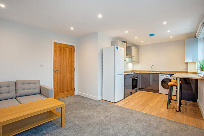 1 Bedroom Flat To Rent In The Meads, Spencer Avenue, Yarnton, OX5