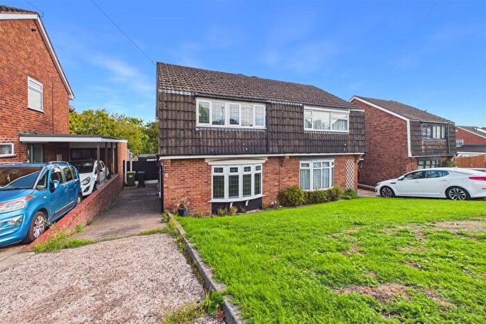 3 Bedroom Semi Detached House For Sale In Stockwell Avenue, Brierley Hill, DY5