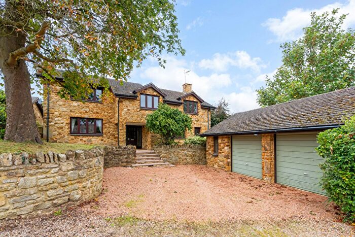 4 Bedroom Detached House For Sale In Poplar Rise, Wappenham, NN12