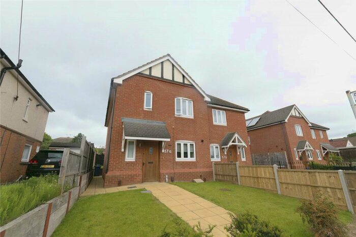 3 Bedroom House To Rent In Weybourne Road, Farnham, Surrey, GU9