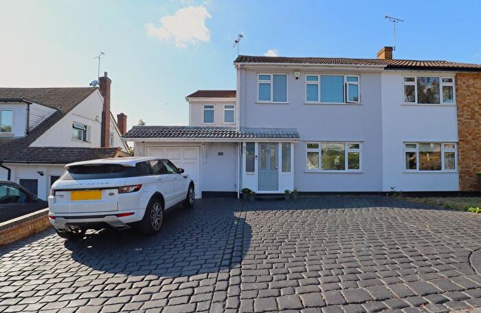 4 Bedroom Semi-Detached House For Sale In Link Road, Rayleigh, SS6
