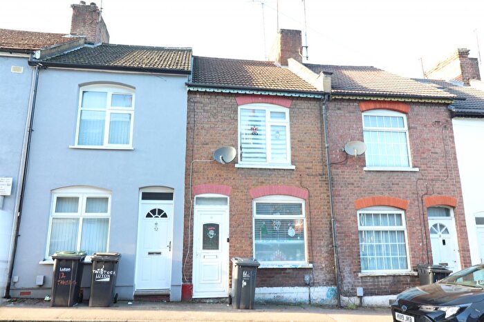 2 Bedroom Terraced House For Sale In Tavistock Street, Luton, LU1