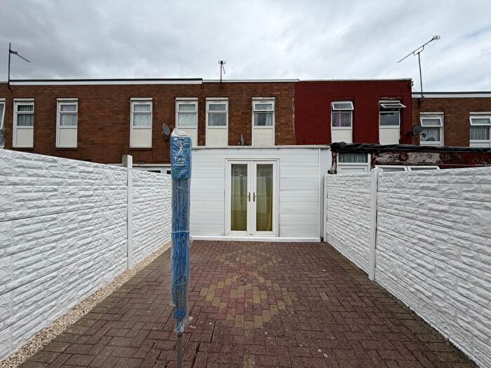 3 Bedroom House To Rent In Queens Close, Smethwick, B67