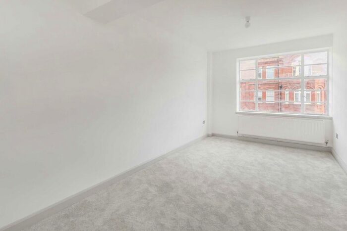 1 Bedroom Flat To Rent In Hamlet Gardens, London, W6