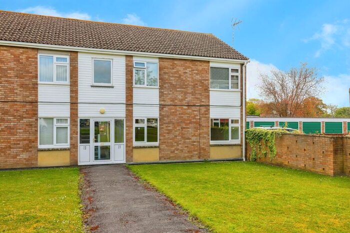 1 Bedroom Flat For Sale In Downlands Road, Devizes, SN10