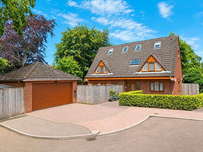 6 Bedroom Detached House For Sale In Kirkmount, Wirral, CH49