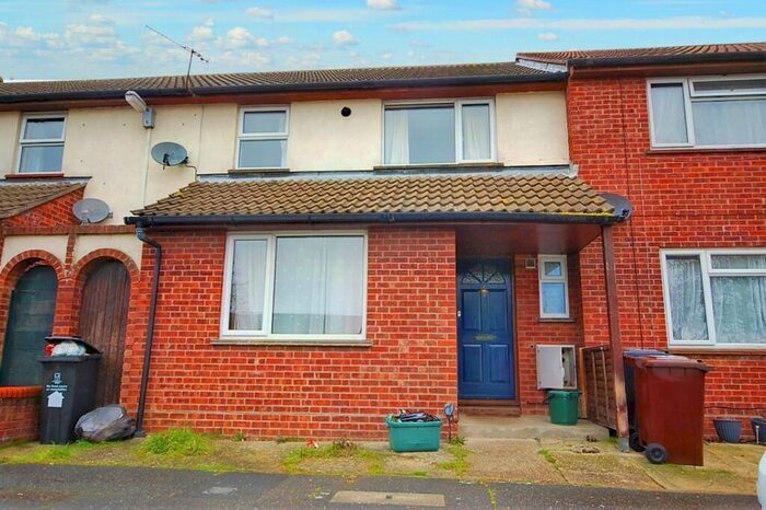 5 Bedroom Terraced House To Rent In Antonio Walk, Colchester, Essex, CO4