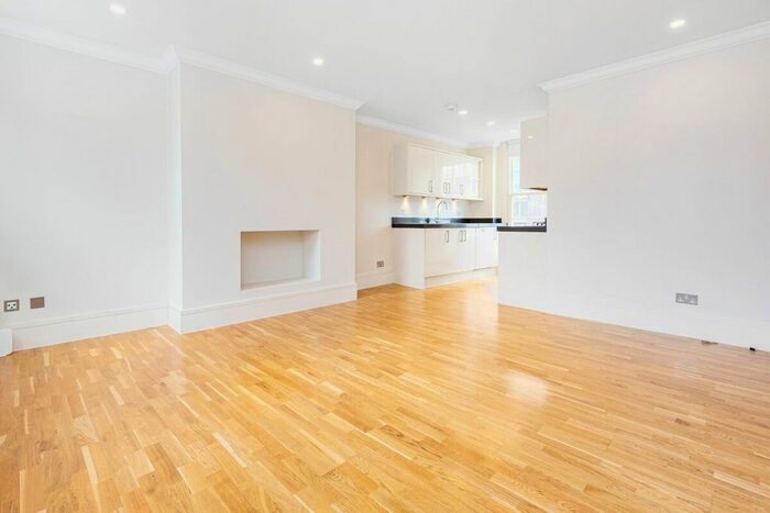 2 Bedroom Flat To Rent In Garbutt Place, London, W1U