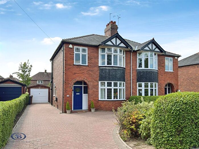 3 Bedroom Semi-Detached House For Sale In Leek Road, Congleton, CW12