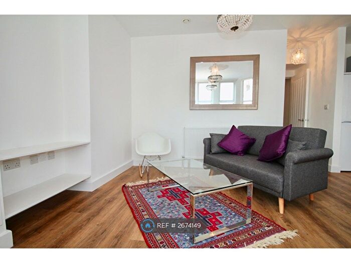 2 Bedroom Flat To Rent In Greville Road, Bristol, BS3