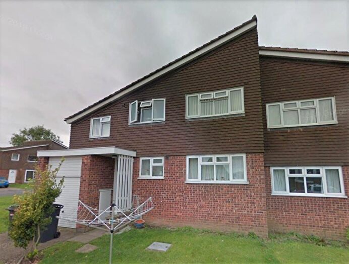 3 Bedroom Semi Detached House To Rent In Yew Tree Crescent, Melton Mowbray, LE13