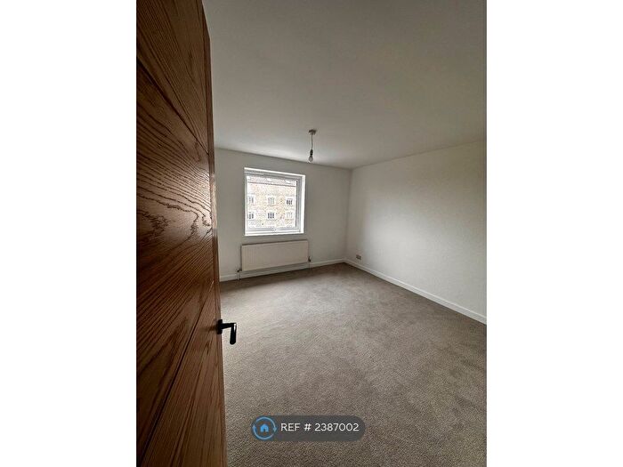 4 Bedroom Terraced House To Rent In The Maltings, Frome, BA11