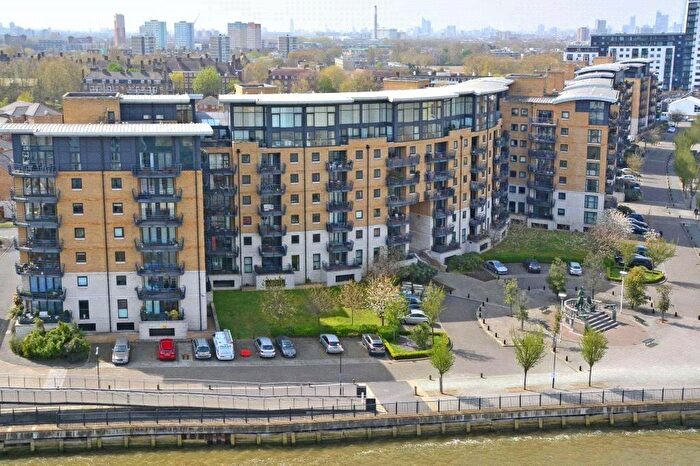 2 Bedroom Apartment To Rent In Stretton Mansions, Glaisher Street, Greenwhich, London, SE8