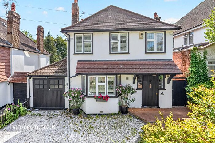 3 Bedroom Detached House For Sale In Park Hill, Carshalton, SM5