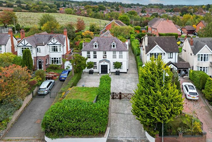 4 Bedroom Detached House For Sale In Birmingham Road, Marlbrook, B61