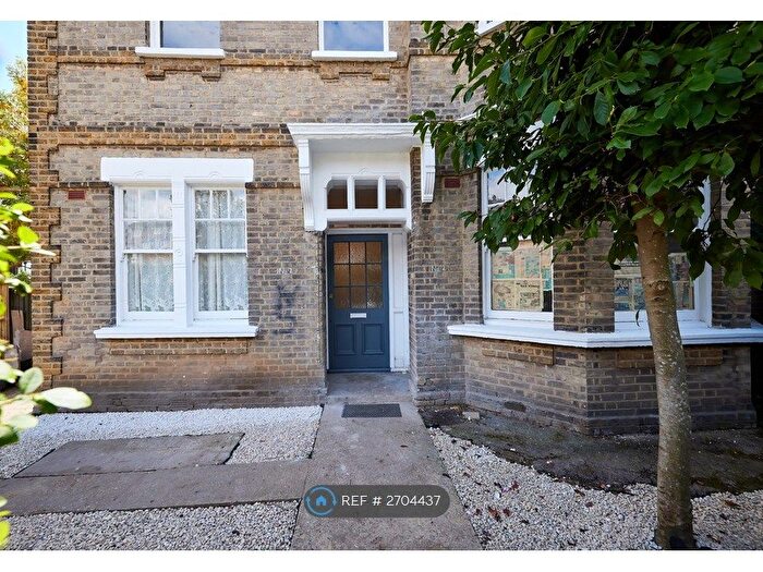 4 Bedroom Semi-detached House To Rent In Lanercost Road, London, SW2