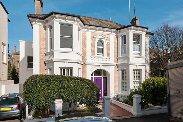 2 Bedroom Flat To Rent In Selborne Road, Hove, BN3