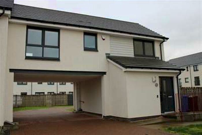 2 Bedroom Flat To Rent In Crofton Square, Renfrew, PA4