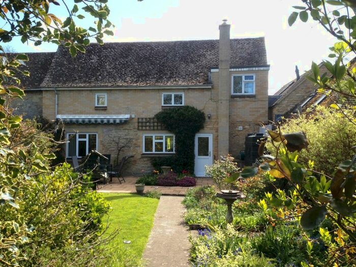 3 Bedroom Cottage To Rent In Heyford Road, Kirtlington, OX5