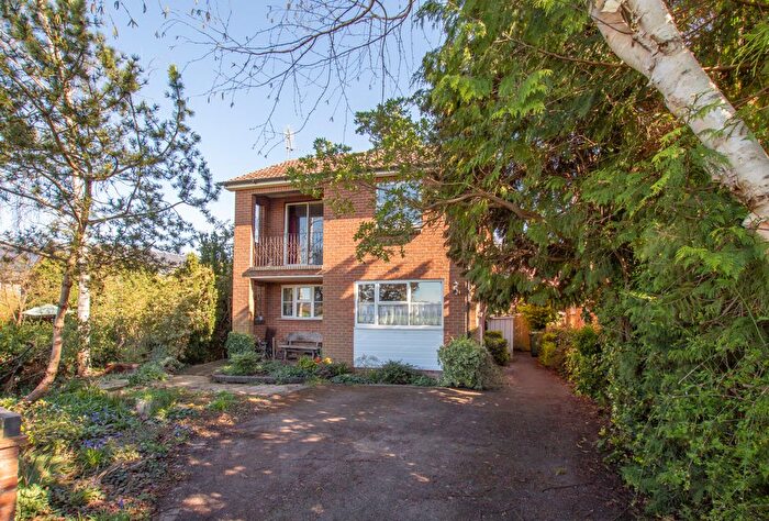 5 Bedroom Detached House For Sale In Mapledurham Drive, Purley On Thames, Reading, Berkshire, RG8