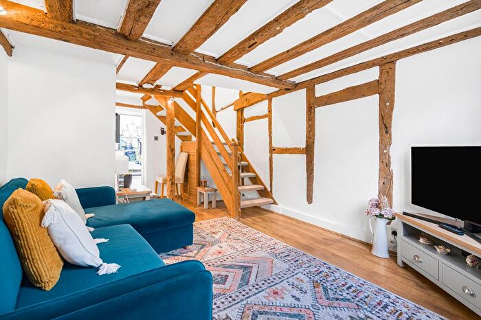 1 Bedroom Cottage For Sale In Shirburn Street, Watlington, Oxfordshire, OX49