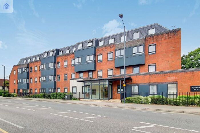 2 Bedroom Flat To Rent In Marsh Road, Pinner, HA5